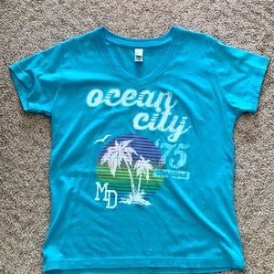 V neck T